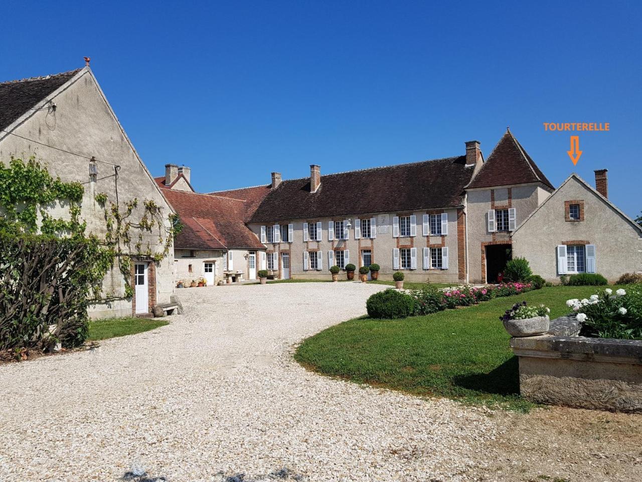 Hauterive  Tourterelle, A Proximite De Auxerre Et Chablisヴィラ エクステリア 写真